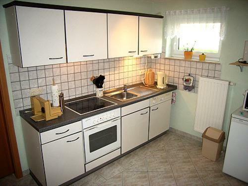 Ferienwohnung "Am Fechtertor- Eingang Zum Schlosspark" Putbus Luaran gambar