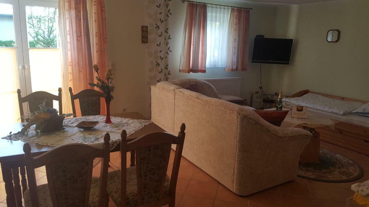 Ferienwohnung "Am Fechtertor- Eingang Zum Schlosspark" Putbus Luaran gambar