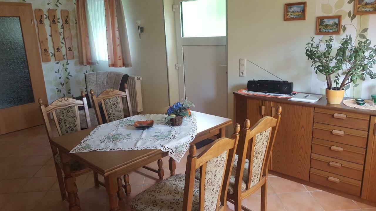 Ferienwohnung "Am Fechtertor- Eingang Zum Schlosspark" Putbus Luaran gambar