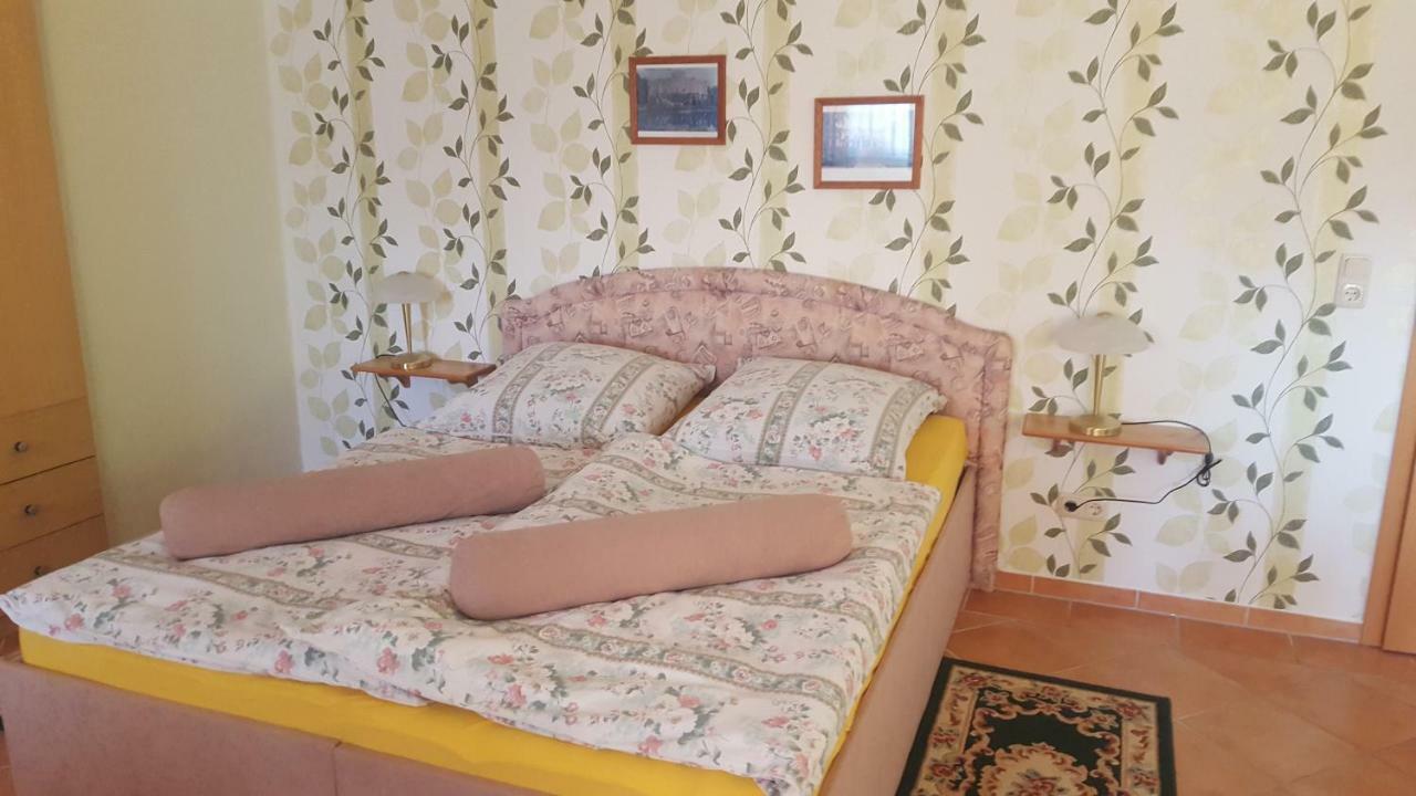Ferienwohnung "Am Fechtertor- Eingang Zum Schlosspark" Putbus Luaran gambar